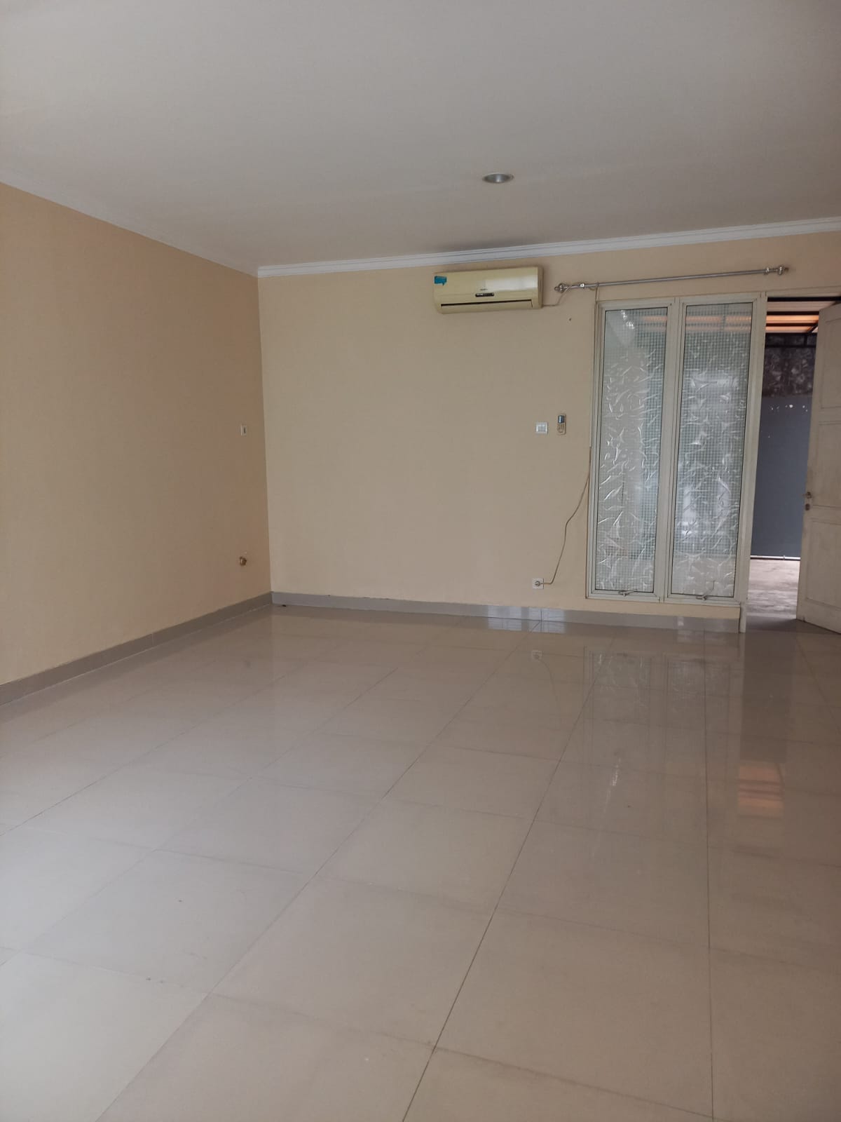 Rumah Disewakan di Cluster Ambrosia Lippo Cikarang 